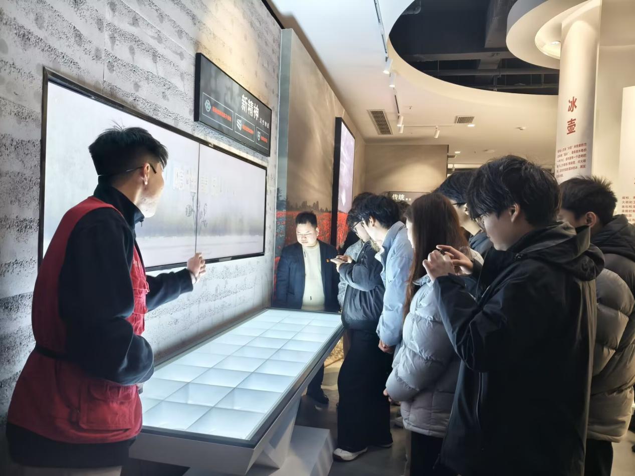 B3115A18FC03AFD69999E2AF657AF288