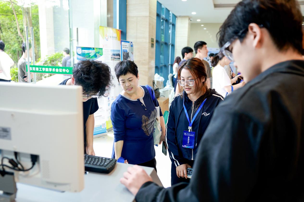 b940329dce4f2e09fa5d9e4c9b81f878