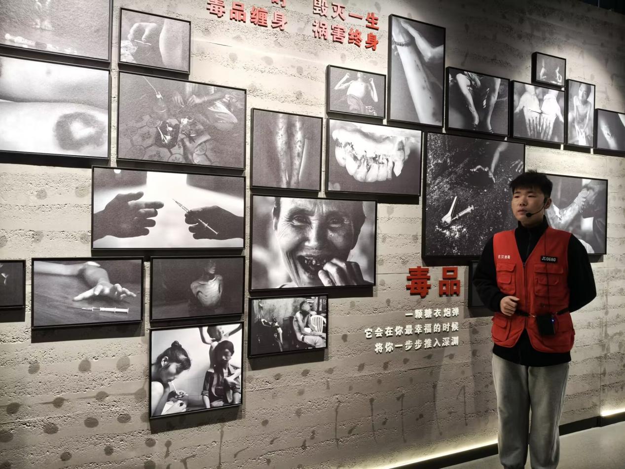 D8D832ABE386D721D597D613302DB20D